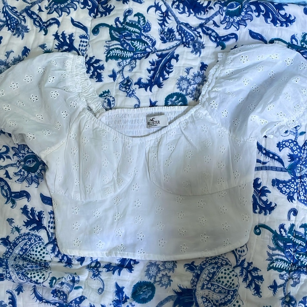 Hollister white blouse with puff sleeves